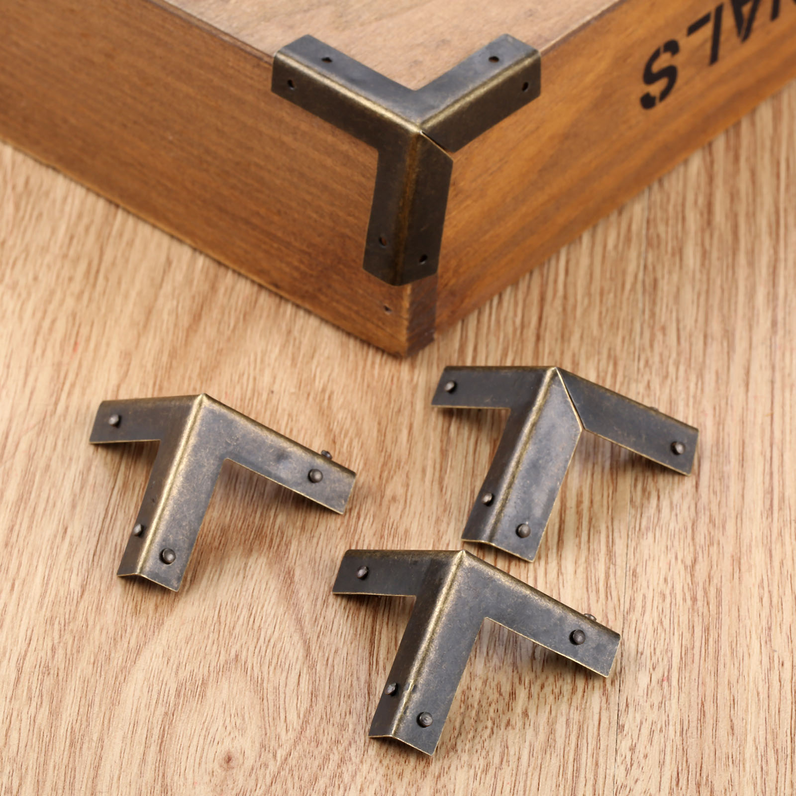 Furniture Hardware Antique - Drold 4 Buah Perunggu Antik Pelindung